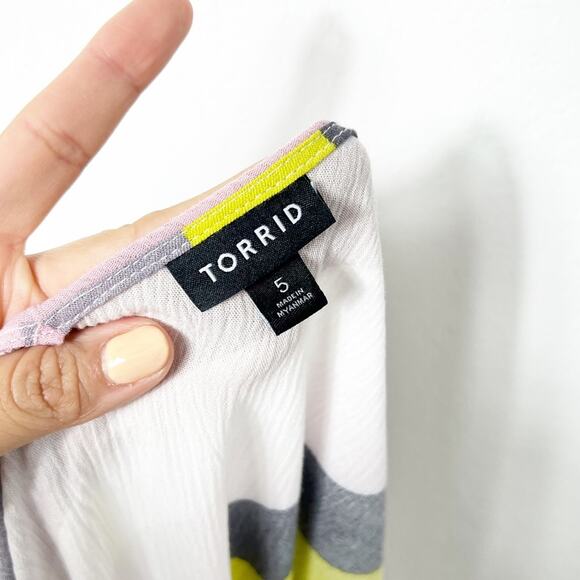 Torrid Colorful Sophie Swing Striped Women Blouse Size 5 - Picture 3 of 6